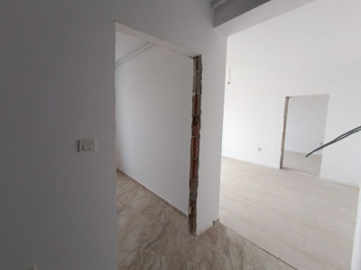 Apartament 1 camera, 34 mp decomandat  de vanzare, in Giroc - ID V43