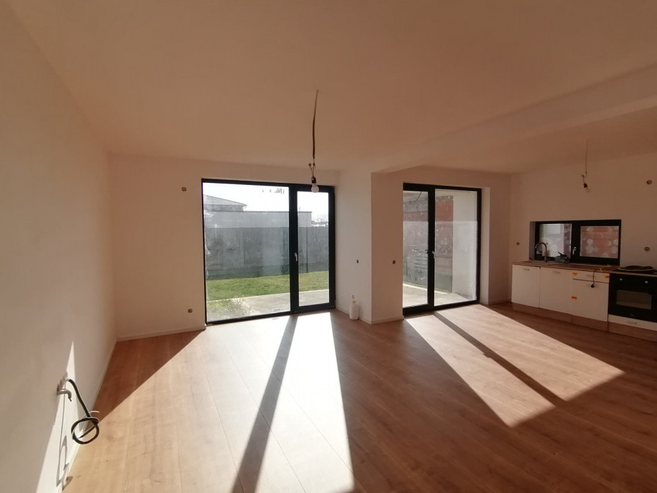 Duplex 4 camere Mosnita Noua pozitionat la asfalt cu toate utilitatile 10, foxfort.ro