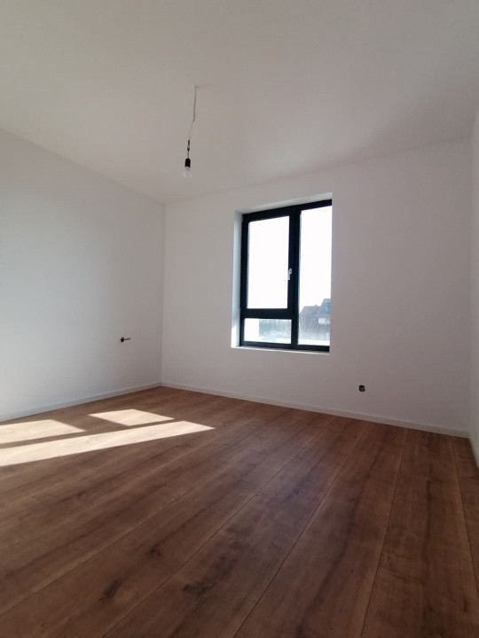 Duplex 4 camere Mosnita Noua pozitionat la asfalt cu toate utilitatile 14, foxfort.ro