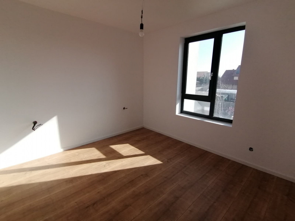 Duplex 4 camere Mosnita Noua pozitionat la asfalt cu toate utilitatile 16, foxfort.ro