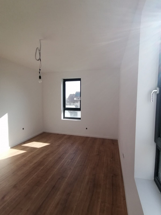Duplex 4 camere Mosnita Noua pozitionat la asfalt cu toate utilitatile 21, foxfort.ro
