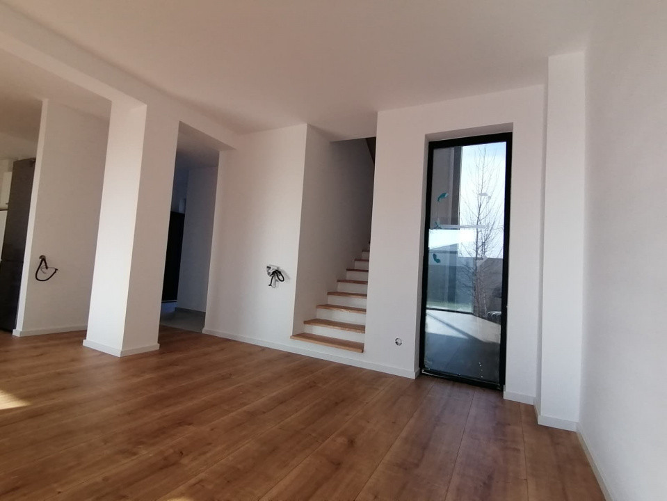 Duplex 4 camere Mosnita Noua pozitionat la asfalt cu toate utilitatile 22, foxfort.ro