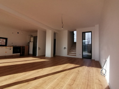 Duplex 4 camere Mosnita Noua pozitionat la asfalt cu toate utilitatile imagine mica 8, foxfort.ro