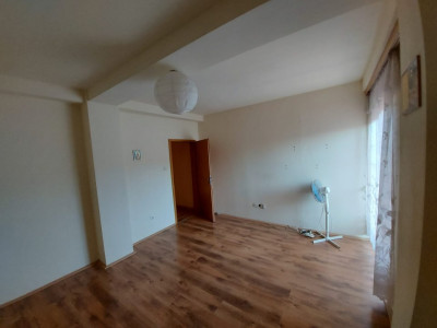 Apartament 2 camere, parter, 2 balcoane, zona Steaua - V1677
