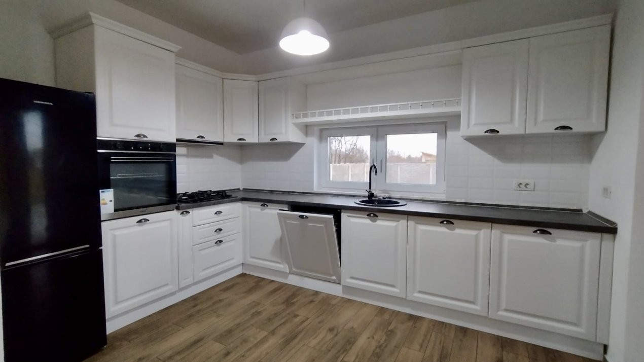 Casa individuala, cu 7 camere, de vanzare in Sacalaz 4, foxfort.ro