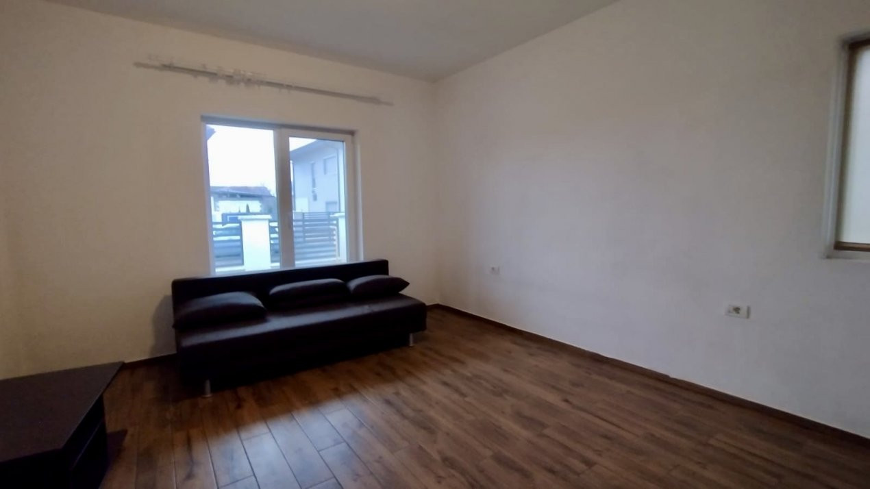 Casa individuala, cu 7 camere, de vanzare in Sacalaz 5, foxfort.ro