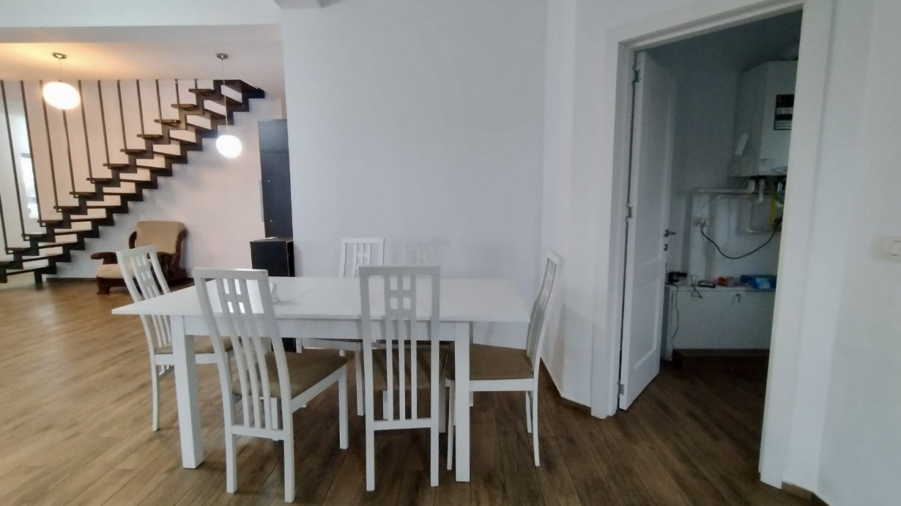 Casa individuala, cu 7 camere, de vanzare in Sacalaz 8, foxfort.ro