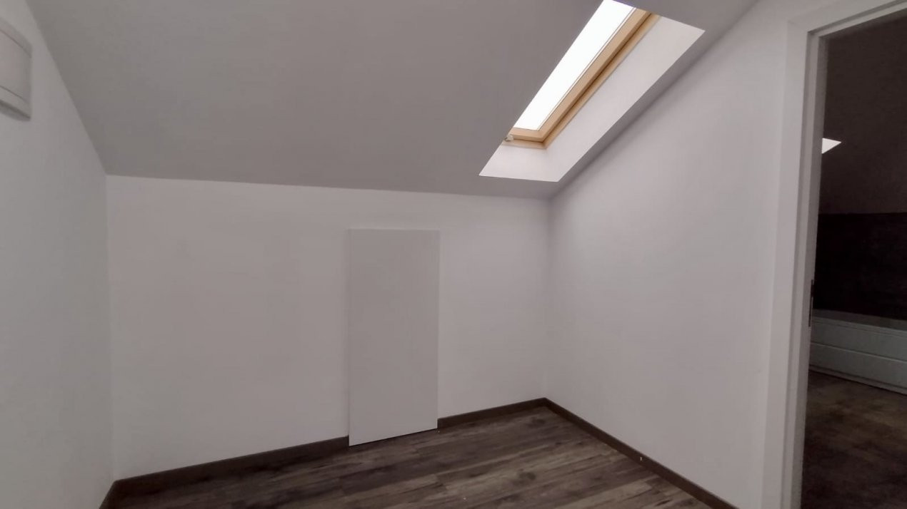 Casa individuala, cu 7 camere, de vanzare in Sacalaz 11, foxfort.ro