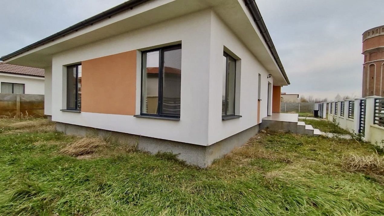 Casa individuala, cu 7 camere, de vanzare in Sacalaz 14, foxfort.ro