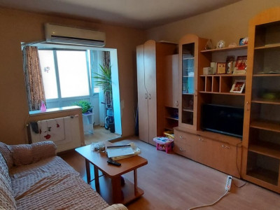 Apartament 3 camere, decomandat, etaj 3, 61 mp utili, zona Steaua - ID V1793