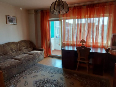 Apartament 2 camere, decomandat, 2 balcoane, 4/4 cu acoperis zona Steaua - V2268