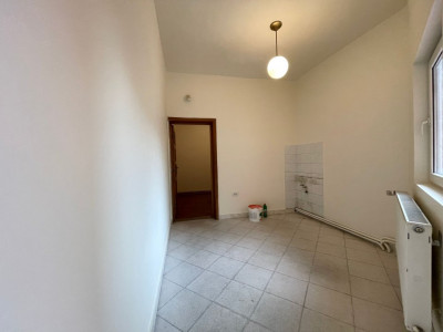 Showroom de inchiriat, spatiu depozitare si birouri, Simion Barnutiu - C2319 imagine mica 7, foxfort.ro
