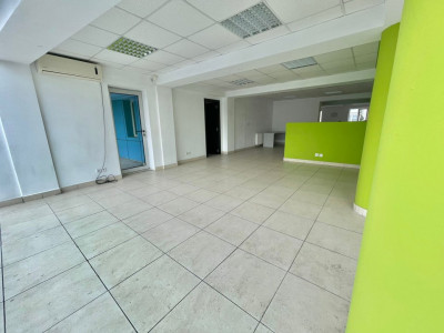 Spatiu comercial de vanzare, 585 mp,locatia excelenta, Timisoara- V2315 imagine mica 14, foxfort.ro