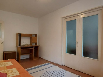 Apartament 3 camere, etaj 3, zona Sagului - ID V2353