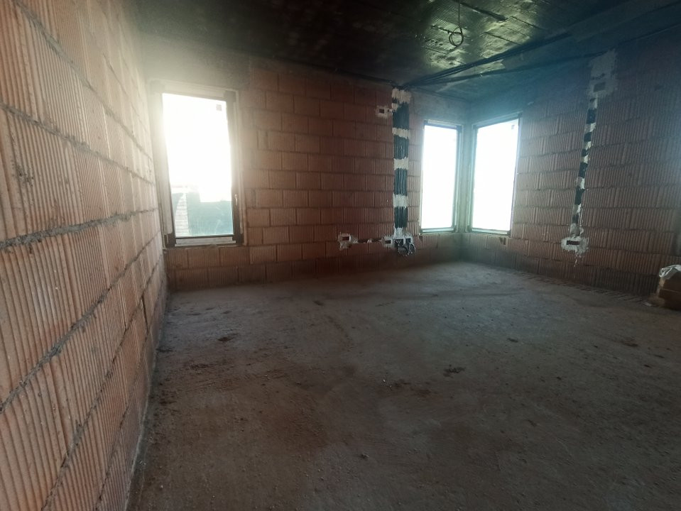 Casa individuala 7 camere Mosnita Noua - V2559 5, foxfort.ro