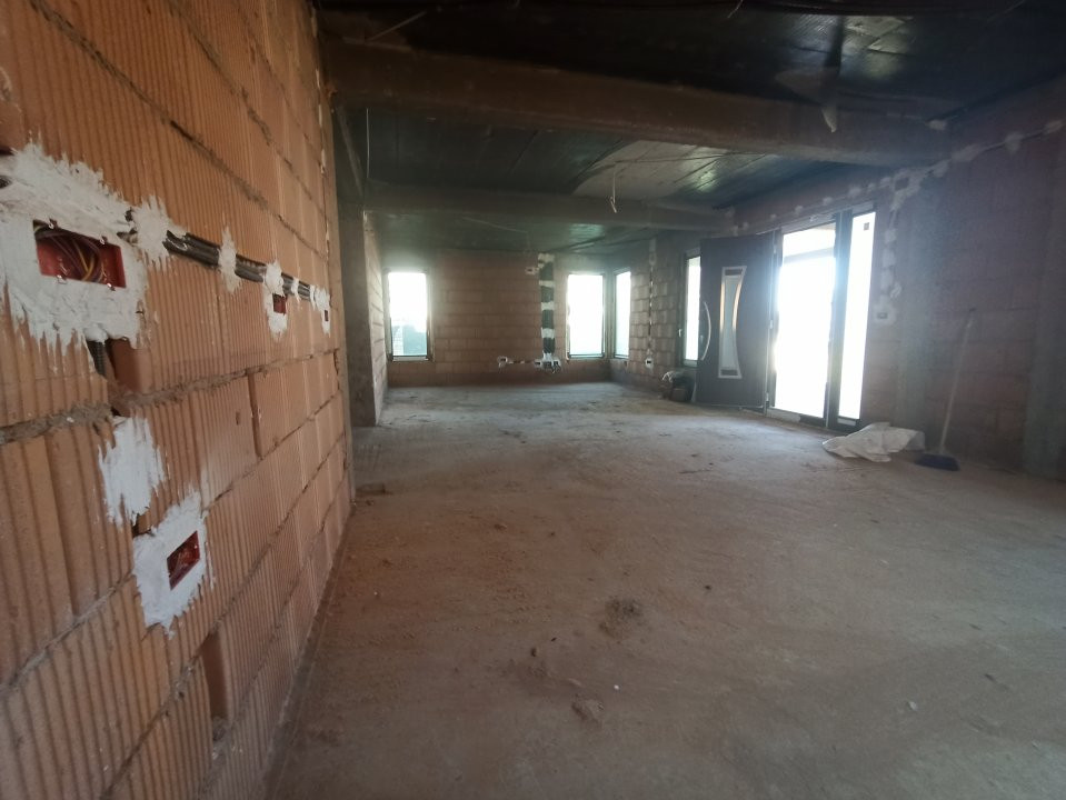 Casa individuala 7 camere Mosnita Noua - V2559 7, foxfort.ro