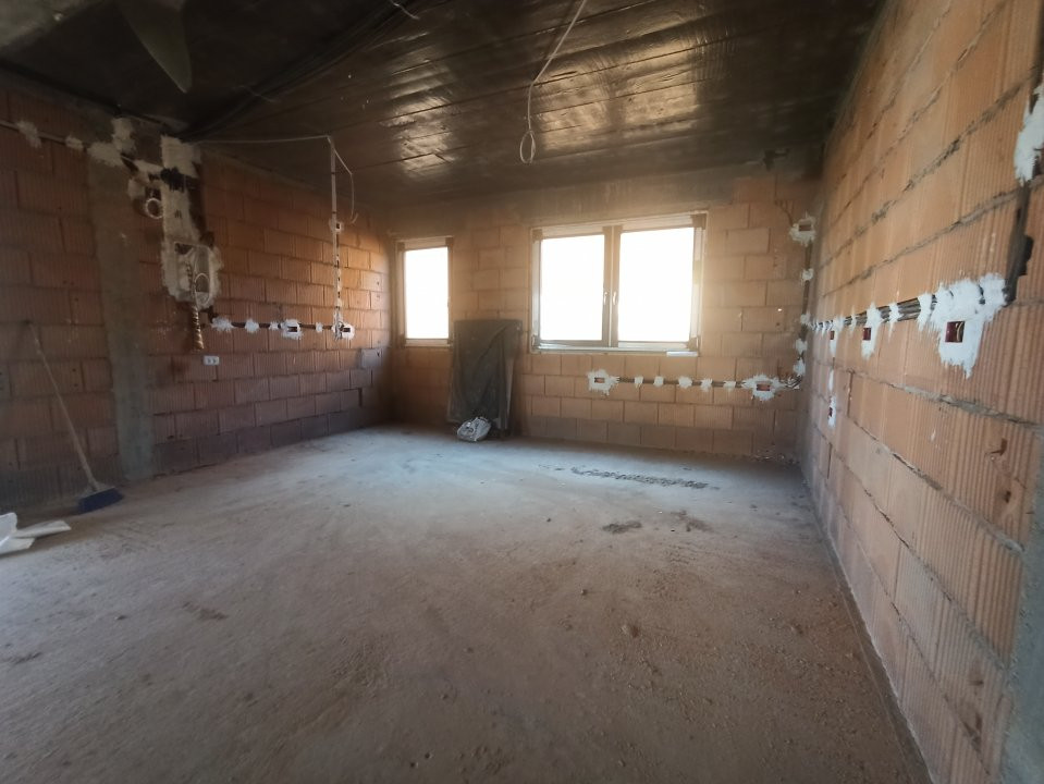 Casa individuala 7 camere Mosnita Noua - V2559 8, foxfort.ro