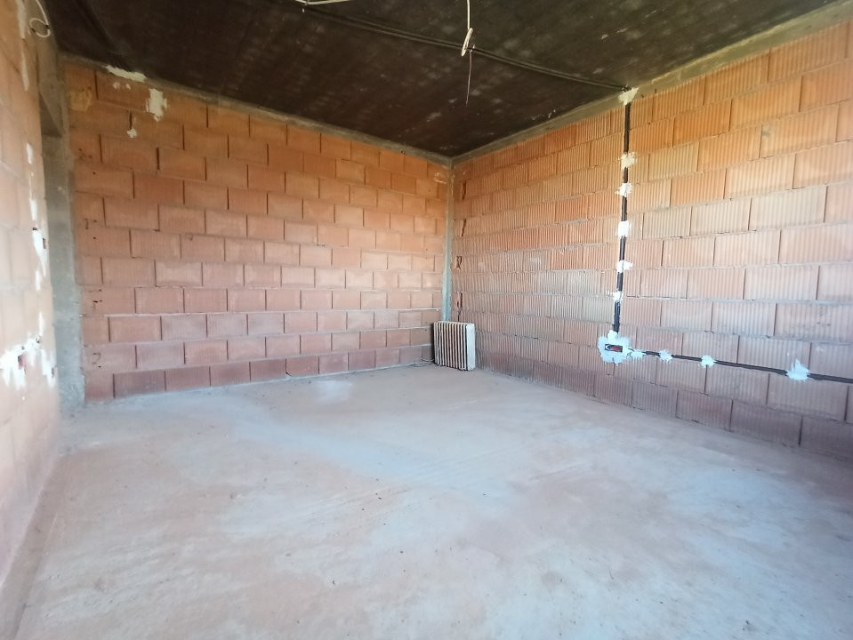 Casa individuala 7 camere Mosnita Noua - V2559 9, foxfort.ro