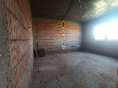 Casa individuala 7 camere Mosnita Noua - V2559 imagine mica 11, foxfort.ro