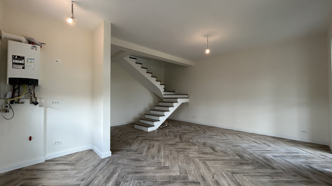 Duplex la chei, 5 camere in Ghiroda 3, foxfort.ro