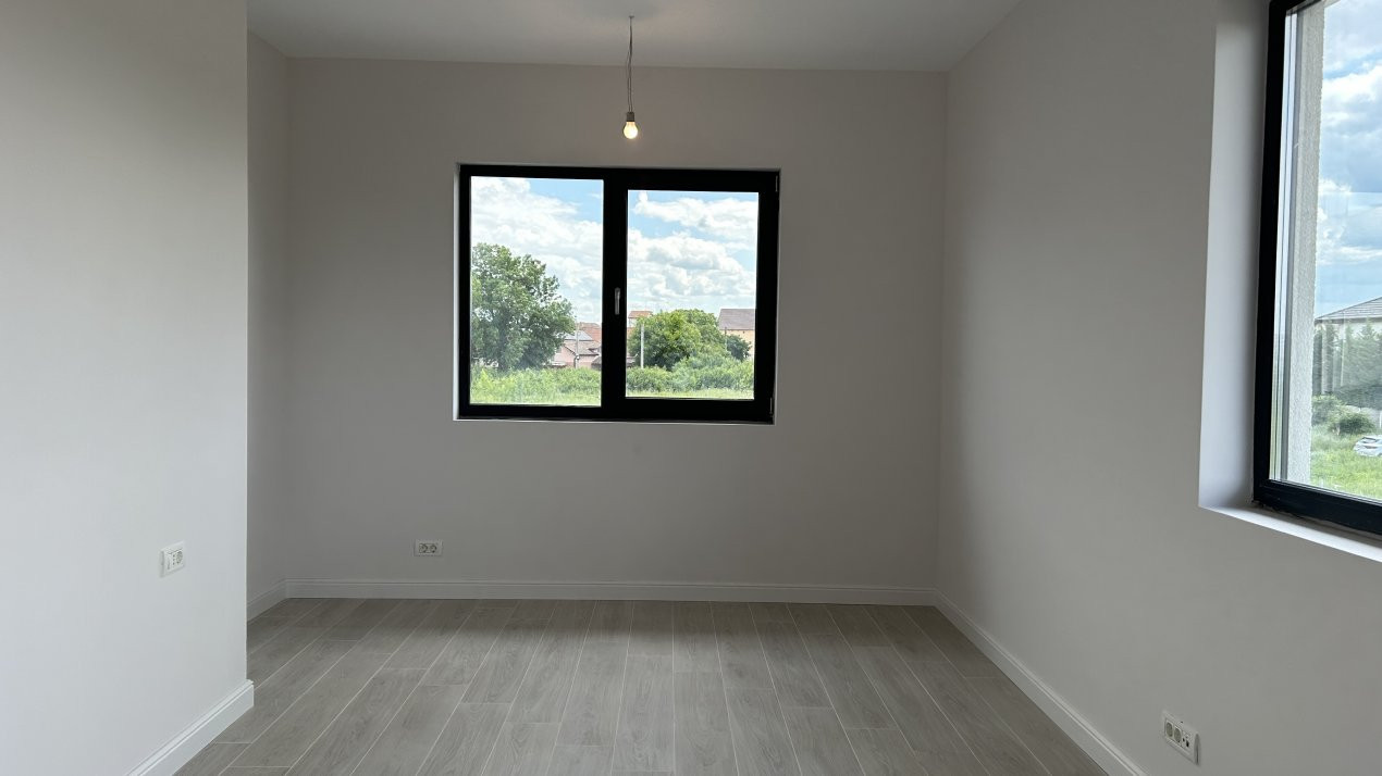 Duplex la chei, 5 camere in Ghiroda 10, foxfort.ro