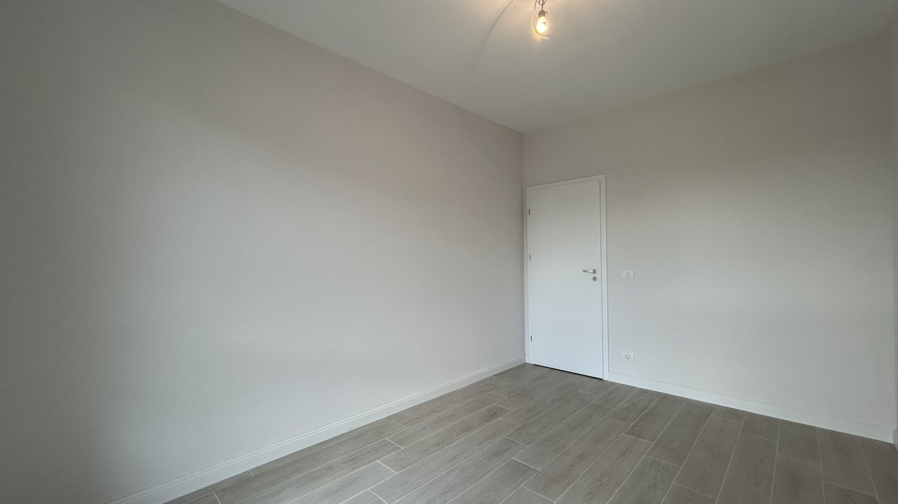 Duplex la chei, 5 camere in Ghiroda 11, foxfort.ro
