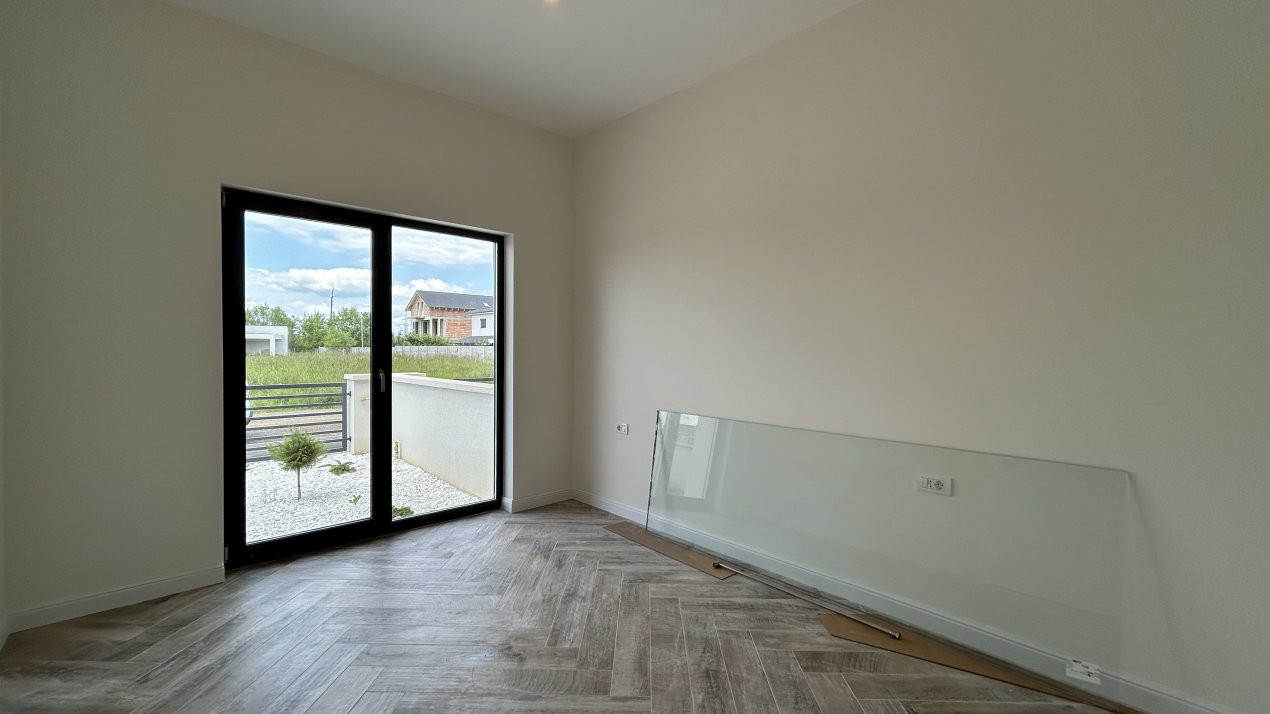 Duplex la chei, 5 camere in Ghiroda 13, foxfort.ro
