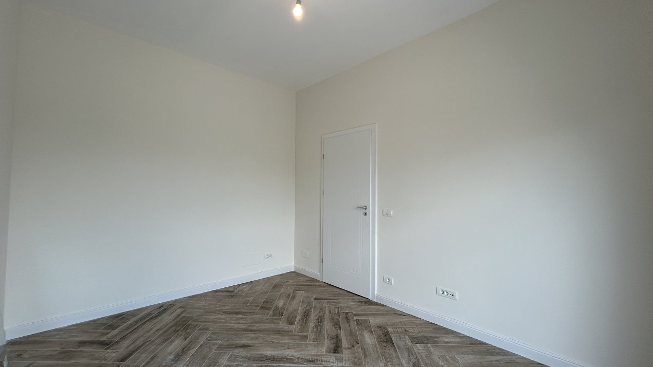 Duplex la chei, 5 camere in Ghiroda 14, foxfort.ro