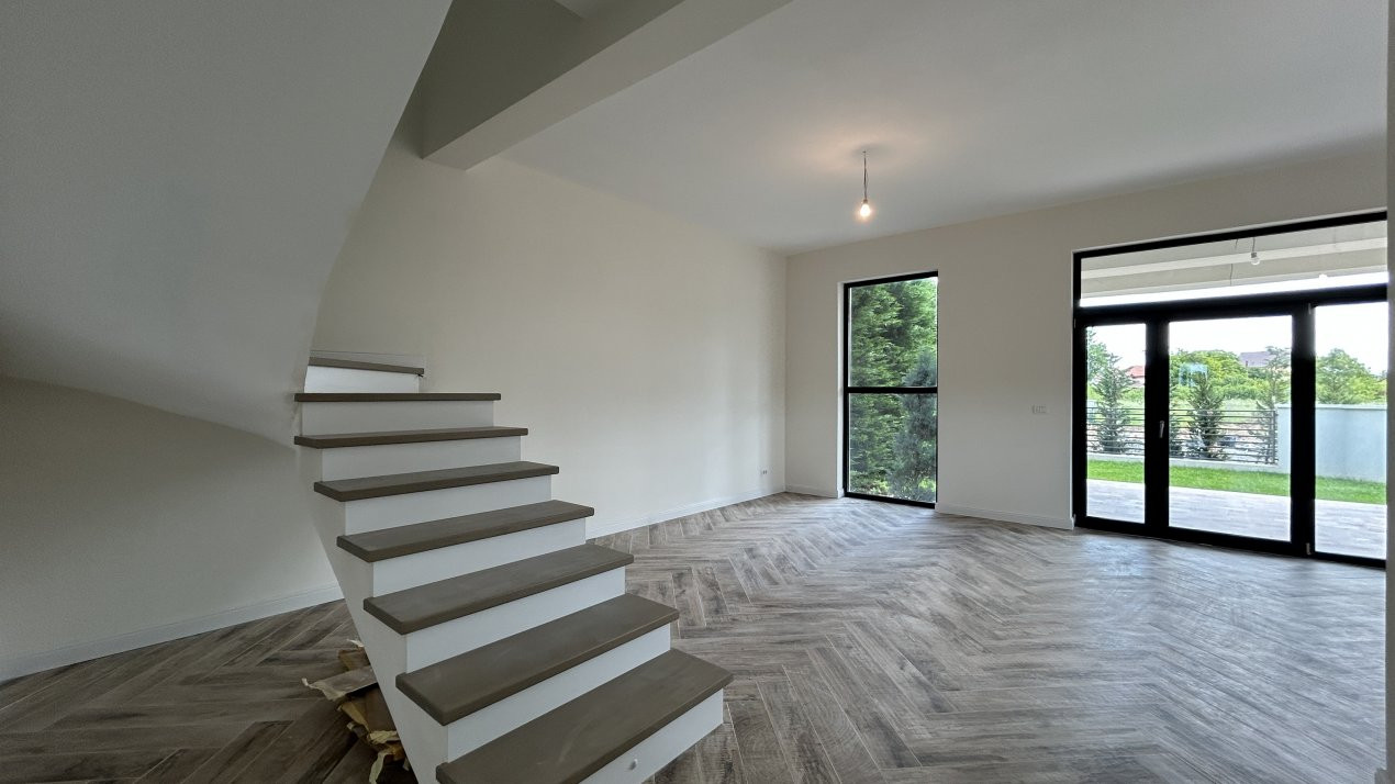 Duplex la chei, 5 camere in Ghiroda 20, foxfort.ro