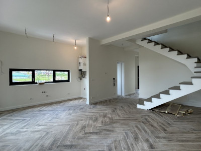 Duplex la chei, 5 camere in Ghiroda imagine mica 4, foxfort.ro