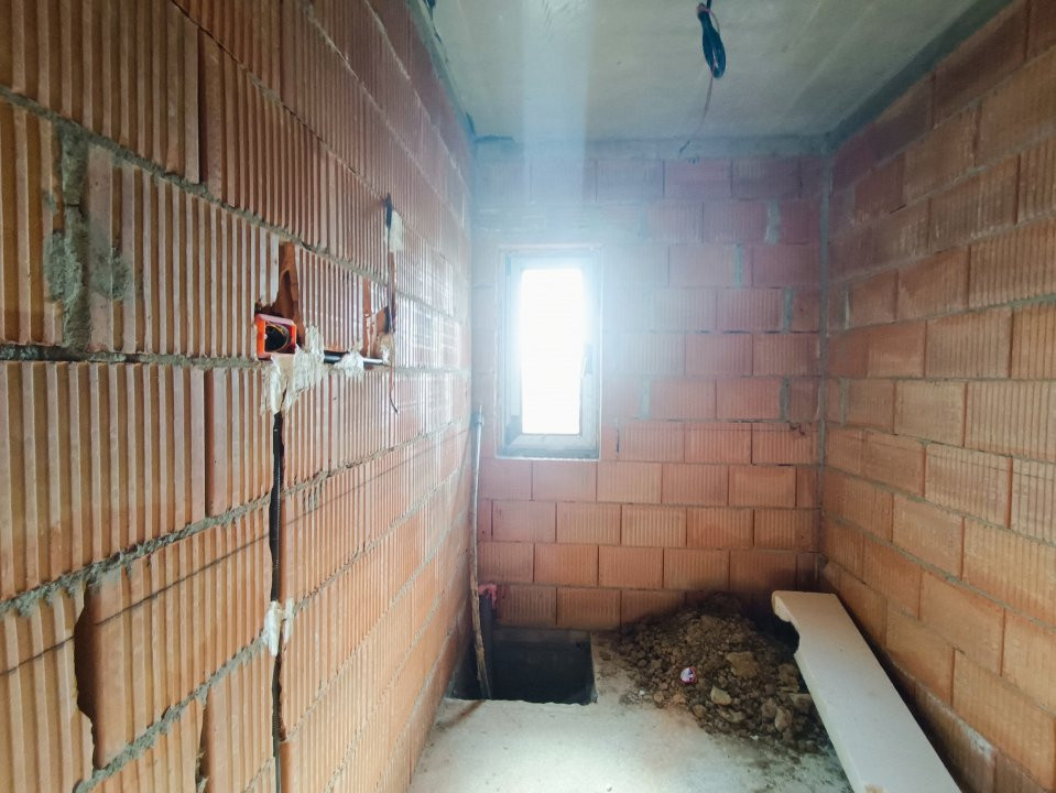 Apartament 3 camere decomandat 72 mp cu gradina de 100 mp in Giroc- V2808 8, foxfort.ro