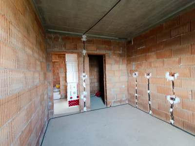 Apartament 3 camere decomandat 72 mp cu gradina de 100 mp in Giroc- V2808 imagine mica 7, foxfort.ro