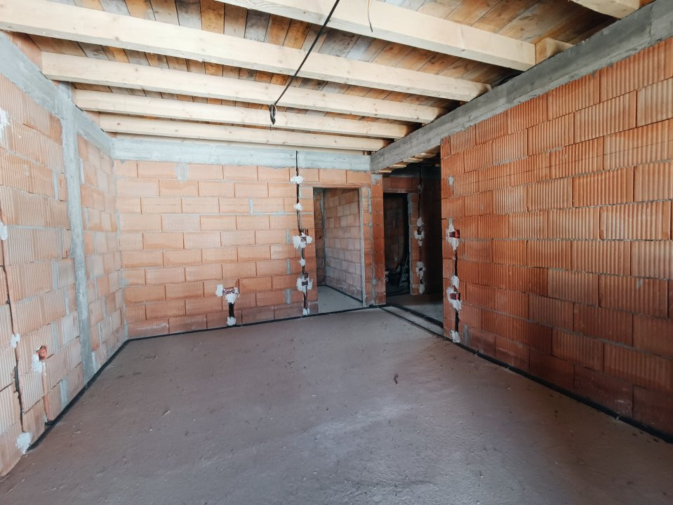 Apartament cu 3 camere 72 mp cu gradina 100 mp in Giroc - V2809 2, foxfort.ro