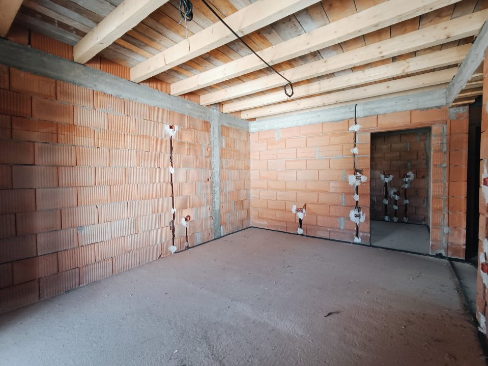 Apartament cu 3 camere 72 mp cu gradina 100 mp in Giroc - V2809 3, foxfort.ro