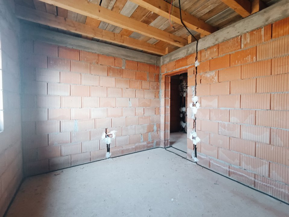 Apartament cu 3 camere 72 mp cu gradina 100 mp in Giroc - V2809 10, foxfort.ro