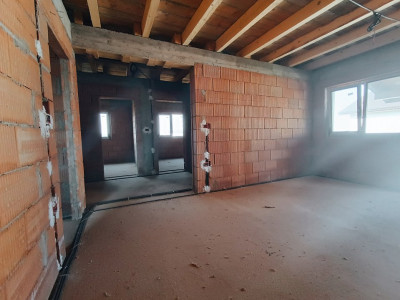 Apartament cu 3 camere 72 mp cu gradina 100 mp in Giroc - V2809 imagine mica 4, foxfort.ro