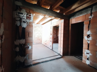 Apartament cu 3 camere 72 mp cu gradina 100 mp in Giroc - V2809 imagine mica 8, foxfort.ro