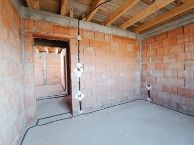 Apartament cu 3 camere 72 mp cu gradina 100 mp in Giroc - V2809 imagine mica 9, foxfort.ro