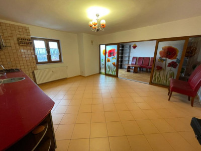 Apartament 3 camere, decomandat, zona Steaua - ID V2904