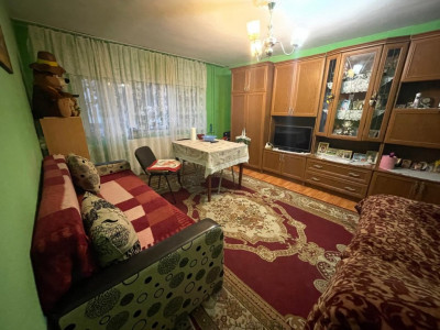 Apartament 4 camere, decomandat, 2 bai, parter, Zona Steaua - ID V2908