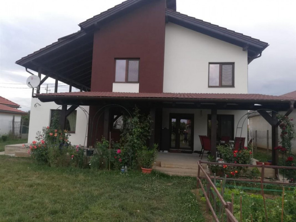 Casa individuala cu 5 camere de vanzare in Sag - ID V155 9, foxfort.ro