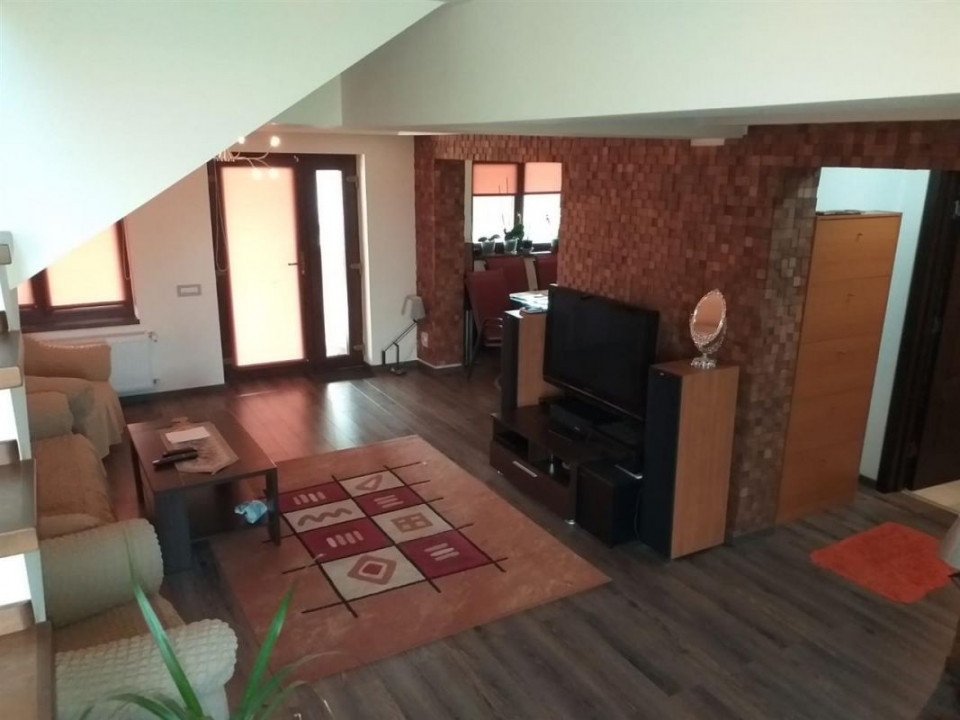 Casa individuala cu 5 camere de vanzare in Sag - ID V155 11, foxfort.ro