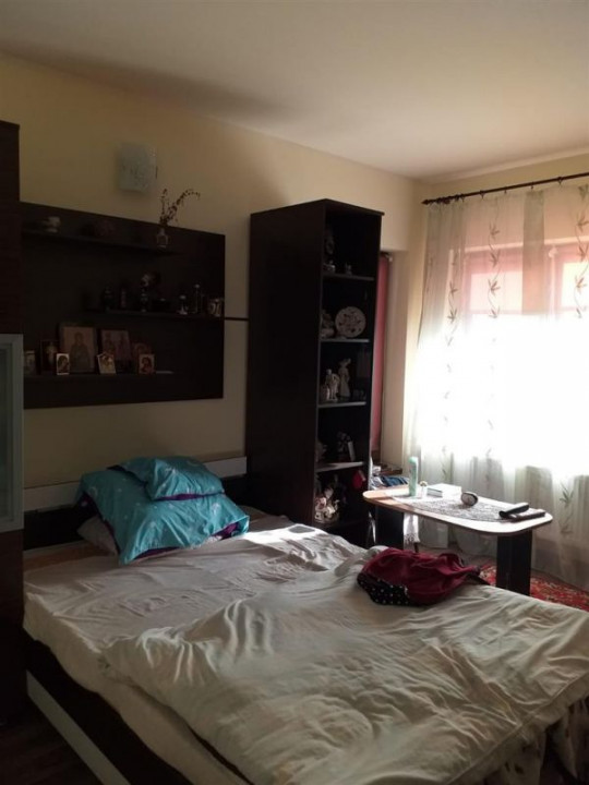 Casa individuala cu 5 camere de vanzare in Sag - ID V155 12, foxfort.ro