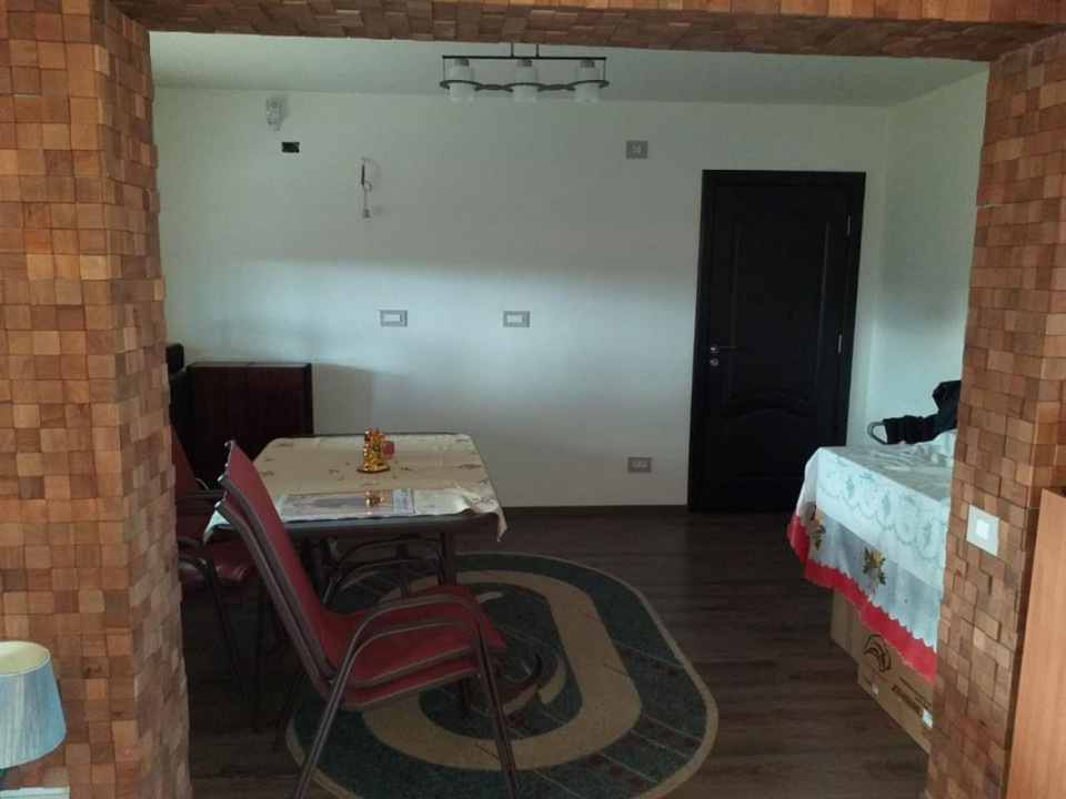 Casa individuala cu 5 camere de vanzare in Sag - ID V155 13, foxfort.ro