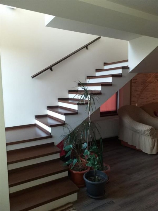 Casa individuala cu 5 camere de vanzare in Sag - ID V155 20, foxfort.ro