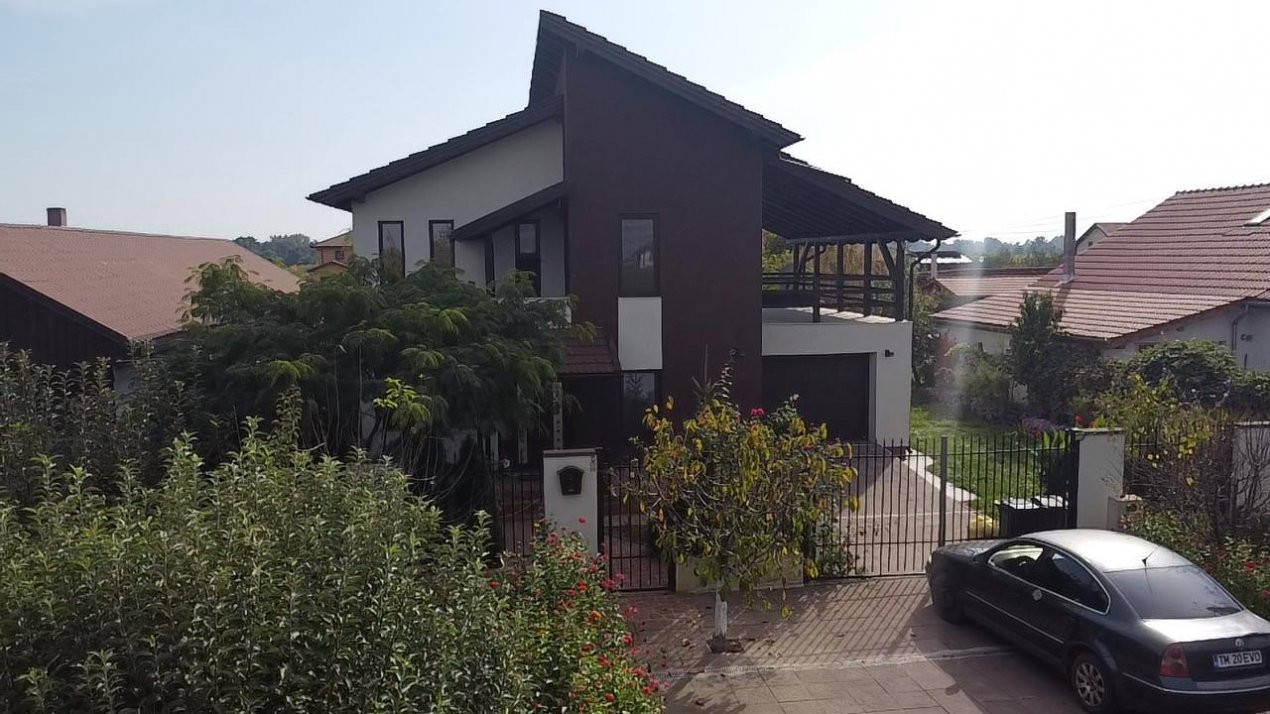 Casa individuala cu 5 camere de vanzare in Sag - ID V155 30, foxfort.ro
