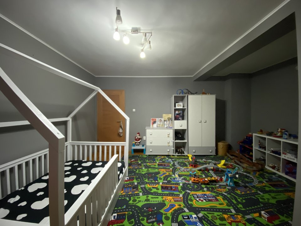 Vila cu 10 camere, de vanzare in Chisoda - ID V3322 33, foxfort.ro