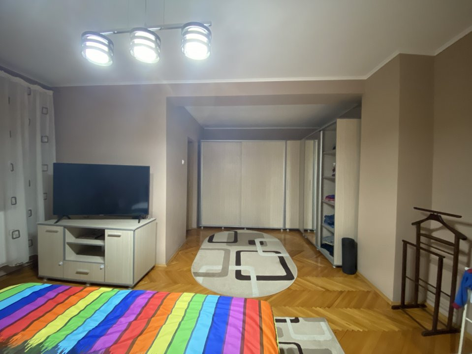 Vila cu 10 camere, de vanzare in Chisoda - ID V3322 38, foxfort.ro