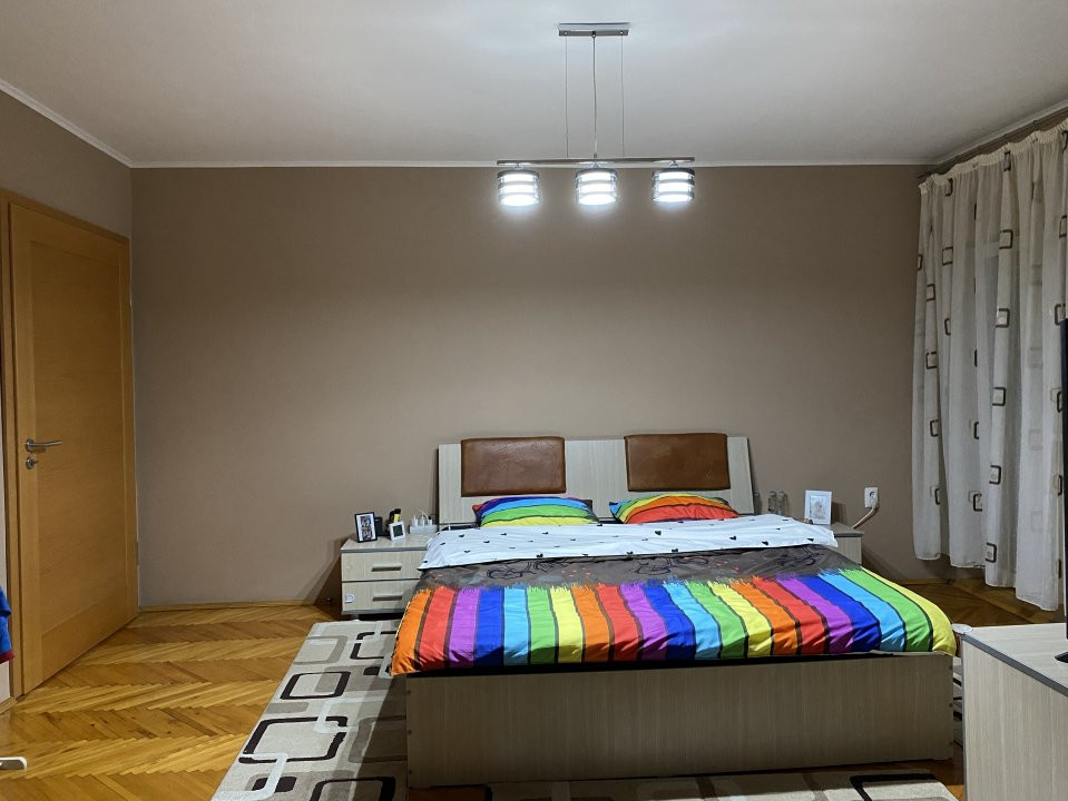 Vila cu 10 camere, de vanzare in Chisoda - ID V3322 39, foxfort.ro