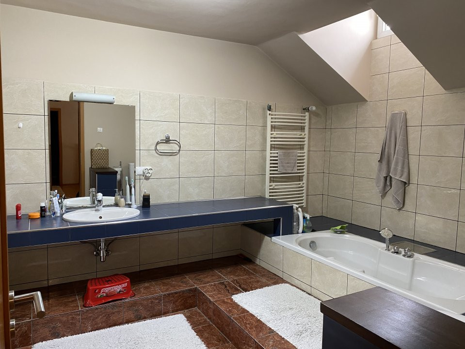 Vila cu 10 camere, de vanzare in Chisoda - ID V3322 40, foxfort.ro